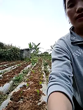 Snapshot of min_nyny chatting on 4, 12, 2025 min nyny online show from 4, 12, 2025