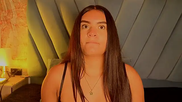 amarahanks1 online show from 8, 11, 2025