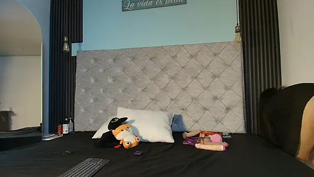 Snapshot of Liia_Leens chatting on 26, 11, 2025 Liia Leens online show from 26, 11, 2025