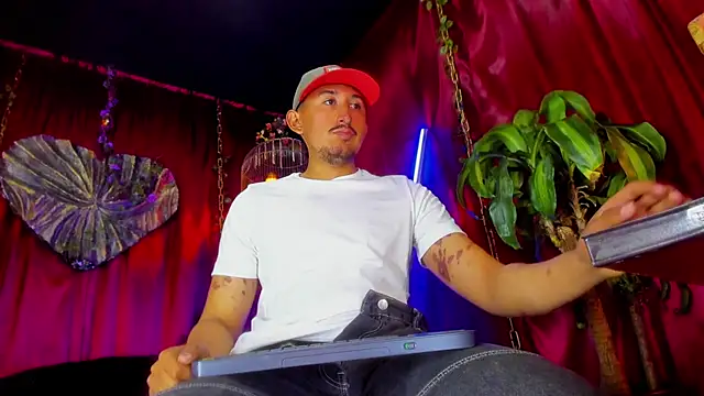 x heros x online show from 3, 11, 2025