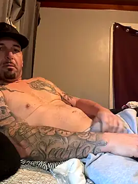 Snapshot of RobsBigD chatting on 18, 11, 2025 RobsBigD online show from 18, 11, 2025