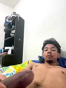 Snapshot of starboy2812 chatting on 17, 12, 2025 starboy2812 online show from 17, 12, 2025