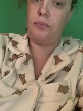 Snapshot of Siddypops99 chatting on 14, 11, 2025 Siddypops99 online show from 14, 11, 2025