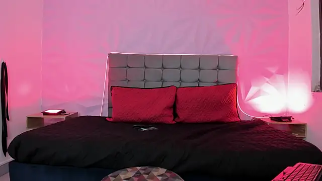 Snapshot of MadameLilith_cg chatting on 4, 12, 2025 MadameLilith cg online show from 4, 12, 2025