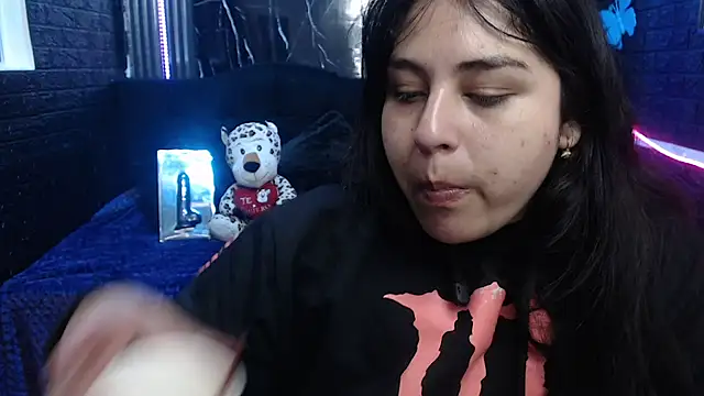 Snapshot of lehia_285 chatting on 3, 6, 2026 lehia 285 online show from 3, 6, 2026