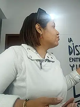 Samaraa Lee online show from 8, 1, 2026