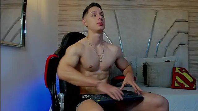 Snapshot of MAXTHOMSON chatting on 20, 12, 2025 MAXTHOMSON online show from 20, 12, 2025