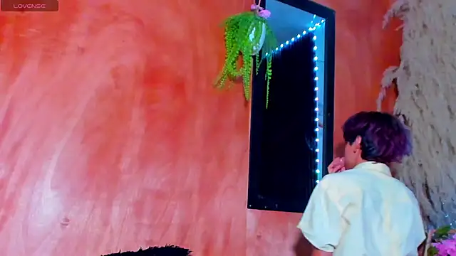 Leo Glow online show from 23, 2, 2026