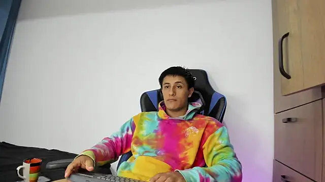 Snapshot of dorman_boy chatting on 19, 11, 2025 dorman boy online show from 19, 11, 2025