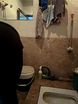 Snapshot of daaqnn chatting on 18, 12, 2025 daaqnn online show from 18, 12, 2025