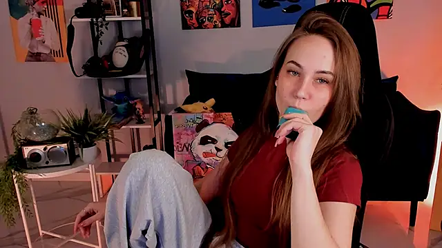 Snapshot of ElinVale chatting on 22, 11, 2025 ElinVale online show from 22, 11, 2025