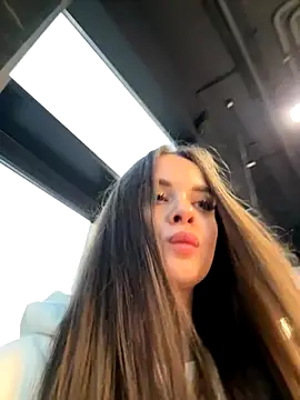 Snapshot of KristiRich chatting on 6, 11, 2025 KristiRich online show from 6, 11, 2025