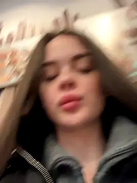 Snapshot of KristiRich chatting on 16, 11, 2025 KristiRich online show from 16, 11, 2025