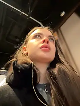 Snapshot of KristiRich chatting on 21, 11, 2025 KristiRich online show from 21, 11, 2025