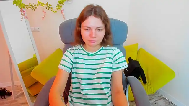 Snapshot of Stella-Maers chatting on 14, 11, 2025 Stella-Maers online show from 14, 11, 2025