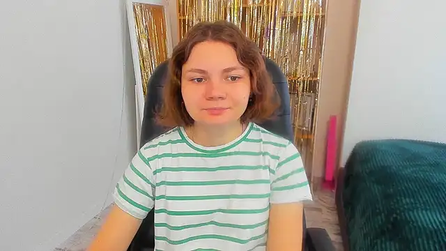 Snapshot of Stella-Maers chatting on 26, 11, 2025 Stella-Maers online show from 26, 11, 2025