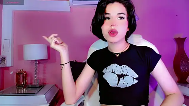 Snapshot of ClaudiaSophia chatting on 9, 11, 2025 ClaudiaSophia online show from 9, 11, 2025