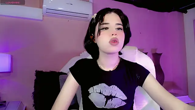 Snapshot of ClaudiaSophia chatting on 18, 11, 2025 ClaudiaSophia online show from 18, 11, 2025