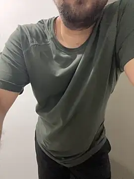 Snapshot of n0tf0und chatting on 7, 11, 2025 n0tf0und online show from 7, 11, 2025