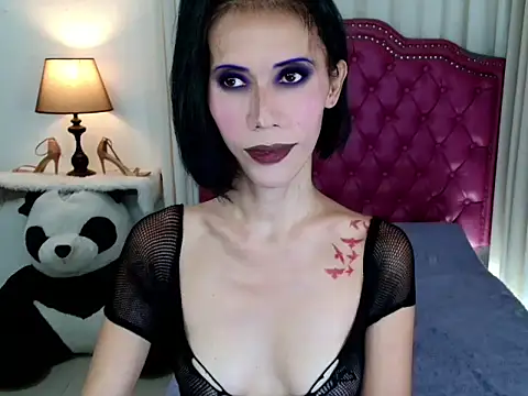 Snapshot of bellaUtops chatting on 26, 11, 2025 bellaUtops online show from 26, 11, 2025