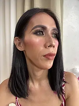 Snapshot of bellaUtops chatting on 19, 12, 2025 bellaUtops online show from 19, 12, 2025