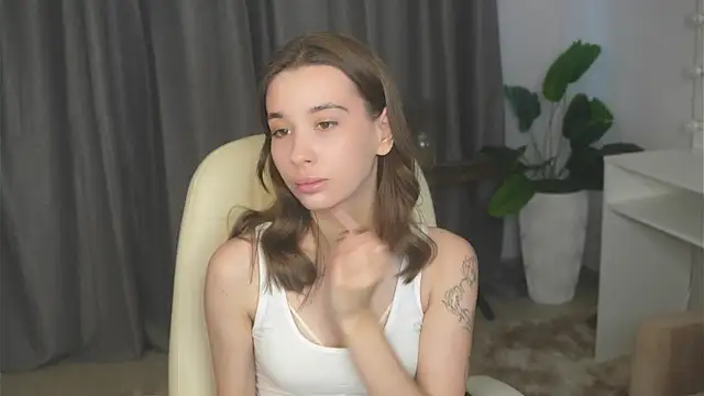 Snapshot of JacalynSchreiber chatting on 6, 11, 2025 JacalynSchreiber online show from 6, 11, 2025