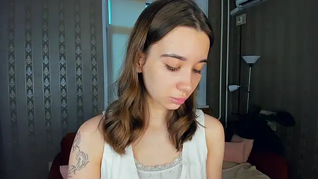 Snapshot of JacalynSchreiber chatting on 18, 11, 2025 JacalynSchreiber online show from 18, 11, 2025