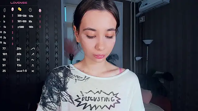 Snapshot of JacalynSchreiber chatting on 18, 12, 2025 JacalynSchreiber online show from 18, 12, 2025