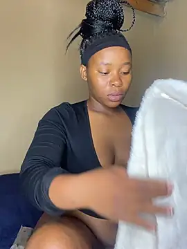 MiyaXo2 online show from 19, 2, 2026