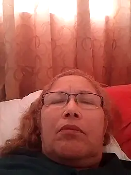 Snapshot of Cessi50 chatting on 5, 11, 2025 Cessi50 online show from 5, 11, 2025