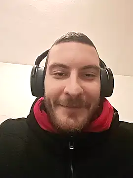 Snapshot of Zoomorris chatting on 2, 12, 2025 Zoomorris online show from 2, 12, 2025