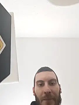 Snapshot of Zoomorris chatting on 16, 12, 2025 Zoomorris online show from 16, 12, 2025