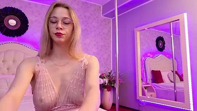 Snapshot of GracieCute chatting on 24, 6, 2026 GracieCute online show from 24, 6, 2026
