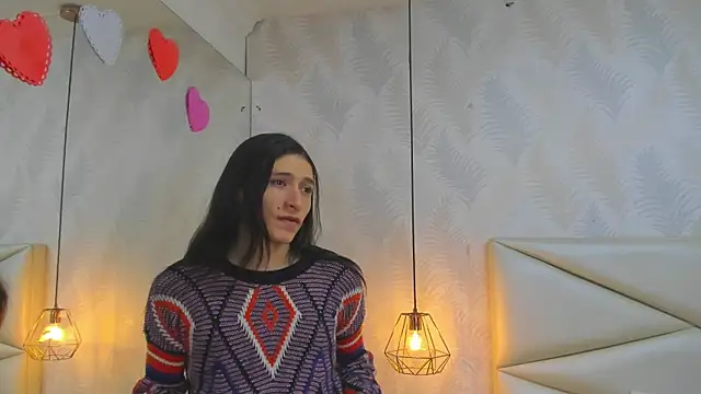 Snapshot of laurettedela_rouse chatting on 7, 11, 2025 laurettedela rouse online show from 7, 11, 2025