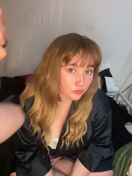 Snapshot of Ladynight04 chatting on 3, 11, 2025 Ladynight04 online show from 3, 11, 2025