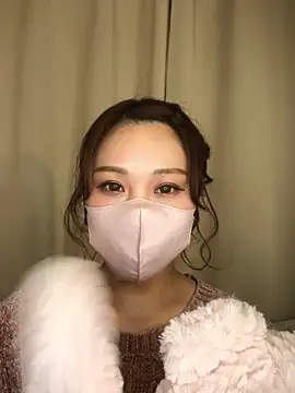 Snapshot of reika33 chatting on 18, 11, 2025 reika33 online show from 18, 11, 2025