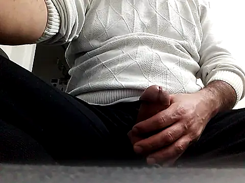 Snapshot of saban_akdogan chatting on 4, 12, 2025 saban akdogan online show from 4, 12, 2025