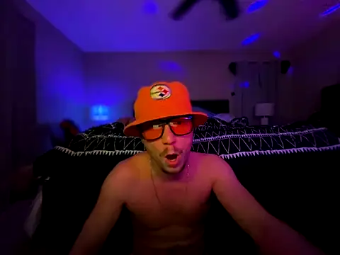 Snapshot of Antnjon chatting on 14, 12, 2025 Antnjon online show from 14, 12, 2025