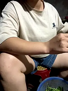 anhanh000 online show from 6, 11, 2025