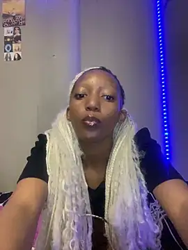 Snapshot of Freaky-E chatting on 11, 11, 2025 Freaky-E online show from 11, 11, 2025