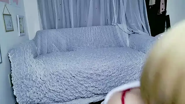 Snapshot of yuria_75075000 chatting on 10, 11, 2025 yuria 75075000 online show from 10, 11, 2025