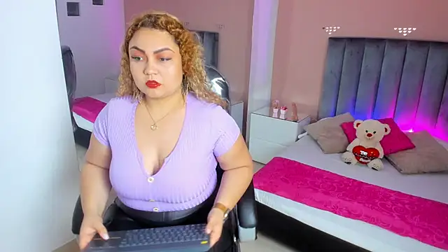 Sweet Rosee  online show from 16, 12, 2025