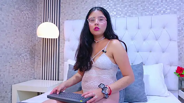 Snapshot of ScarlettPetrova chatting on 14, 12, 2025 ScarlettPetrova online show from 14, 12, 2025