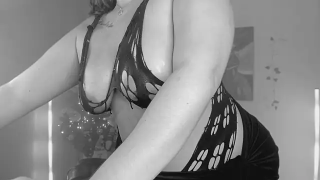 Snapshot of Cleopatra_COL chatting on 5, 12, 2025 Cleopatra COL online show from 5, 12, 2025