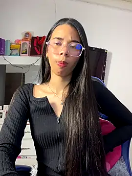 Snapshot of Milleradhara24 chatting on 28, 11, 2025 Milleradhara24 online show from 28, 11, 2025