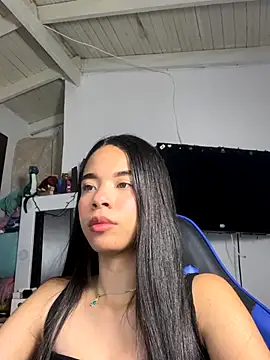 Snapshot of Milleradhara24 chatting on 4, 12, 2025 Milleradhara24 online show from 4, 12, 2025