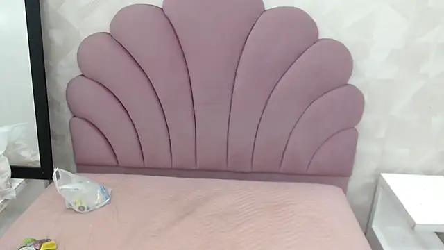 Snapshot of horny_bri_ chatting on 29, 11, 2025 horny bri online show from 29, 11, 2025