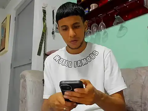 Snapshot of gero_hamann chatting on 20, 12, 2025 gero hamann online show from 20, 12, 2025