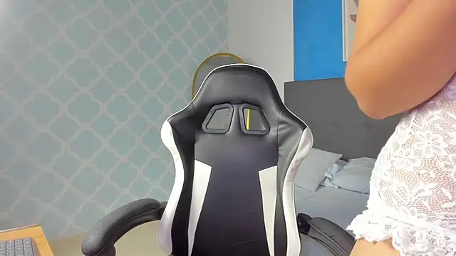 Snapshot of shanel_smithh chatting on 8, 11, 2025 shanel smithh online show from 8, 11, 2025