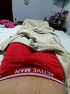 Snapshot of 013boyy chatting on 2, 11, 2025 013boyy online show from 2, 11, 2025